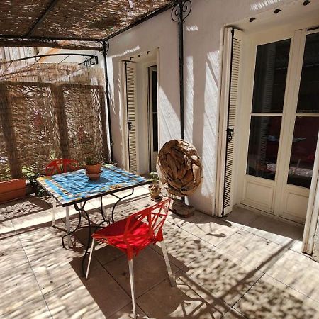 Charmant Appart Studio 30M2 Avec Terrasse 10M2 Vieux Port - Panier - Host Elite Marseille Luaran gambar