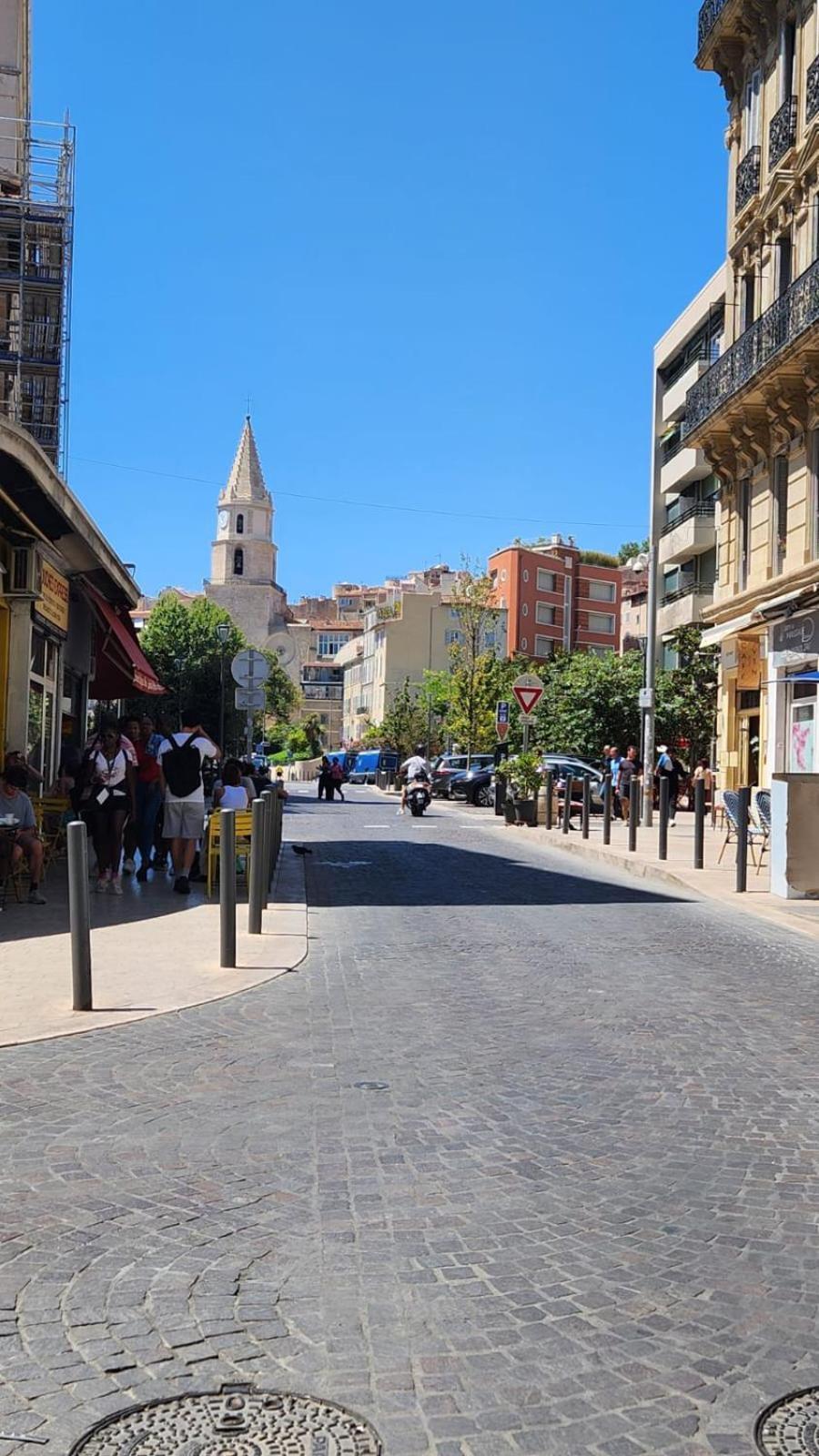 Charmant Appart Studio 30M2 Avec Terrasse 10M2 Vieux Port - Panier - Host Elite Marseille Luaran gambar