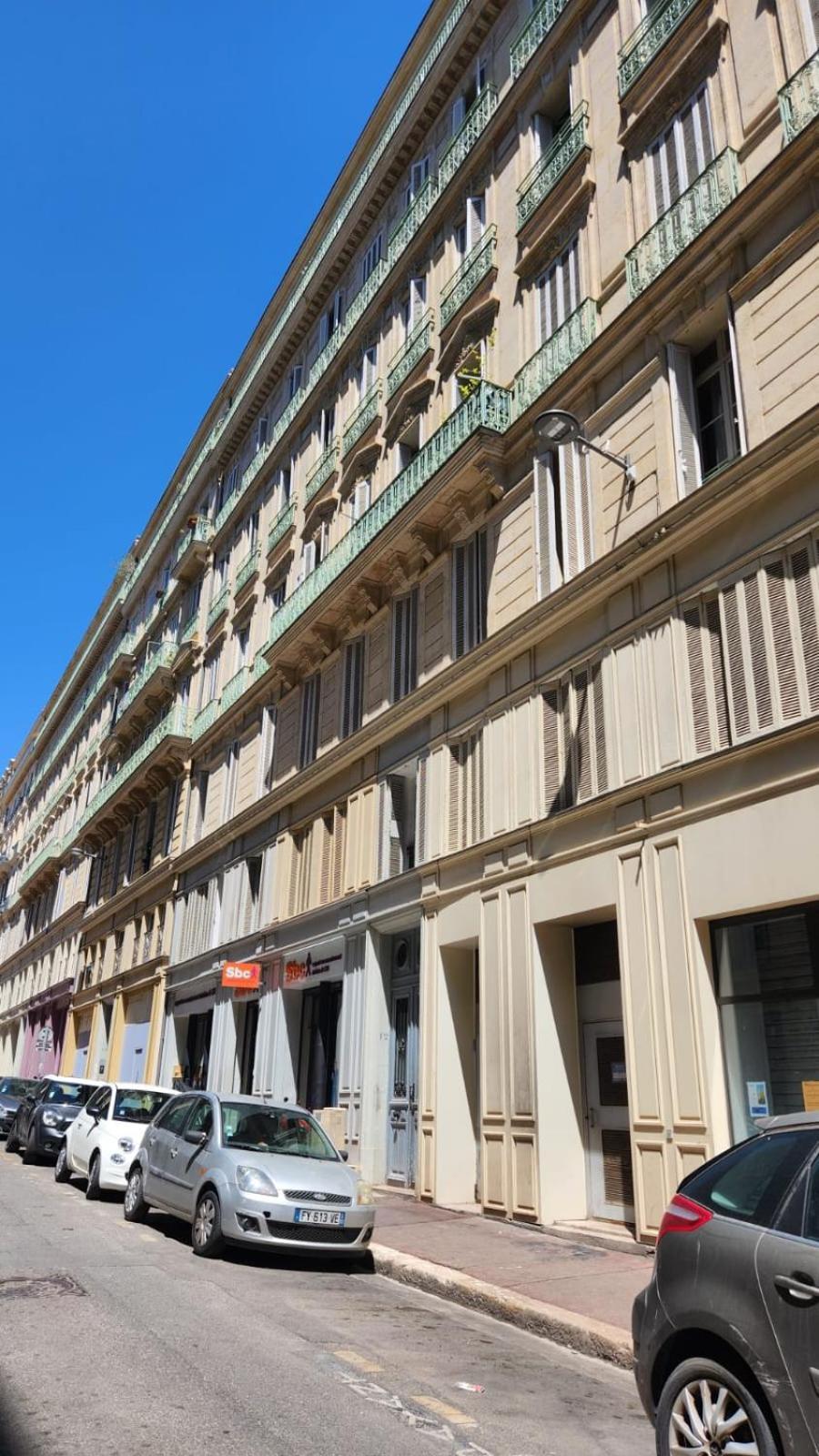 Charmant Appart Studio 30M2 Avec Terrasse 10M2 Vieux Port - Panier - Host Elite Marseille Luaran gambar