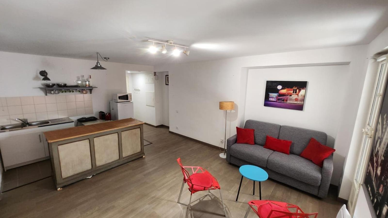 Charmant Appart Studio 30M2 Avec Terrasse 10M2 Vieux Port - Panier - Host Elite Marseille Luaran gambar
